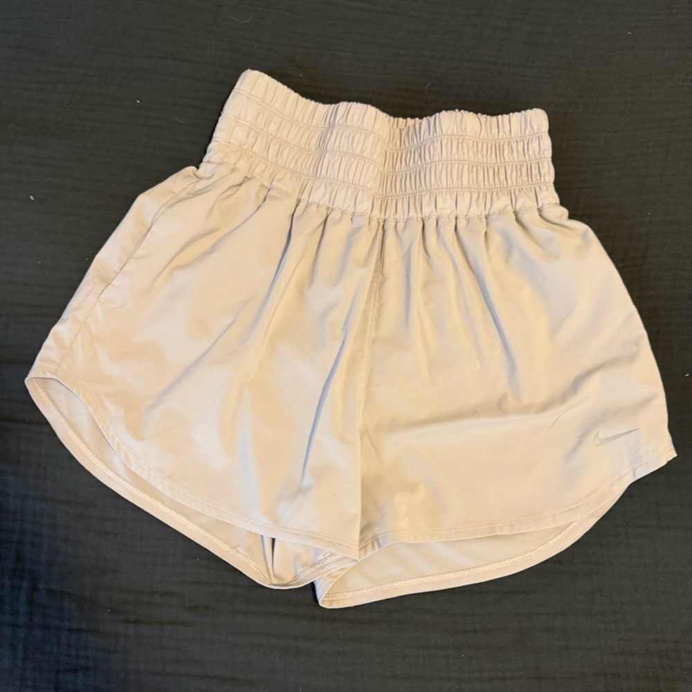 Nike One Women's Dri-FIT Ultra High-Waisted 3" Brief-Lined Shorts